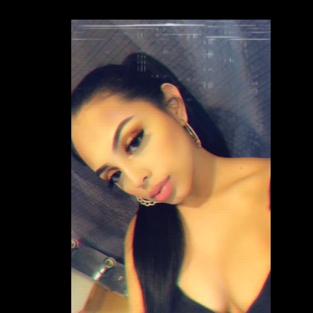 Meet your Posher, Jasmine
